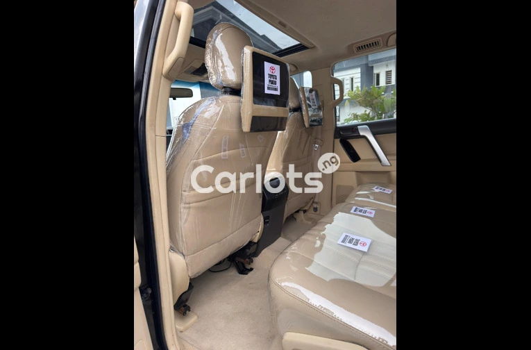 FOREIGN USED 2017 TOYOTA LANDCRUISER PRADO TXL - 4/7