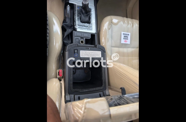 FOREIGN USED 2017 TOYOTA LANDCRUISER PRADO TXL - 5/7