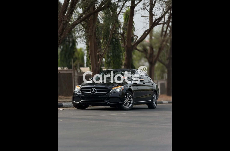 2015 Mercedes-Benz C300