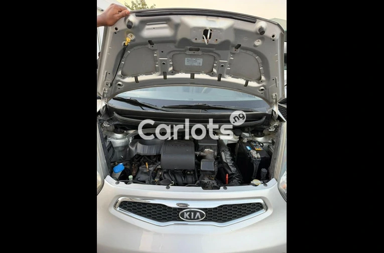 KIA MORNING 2012 - 2/7