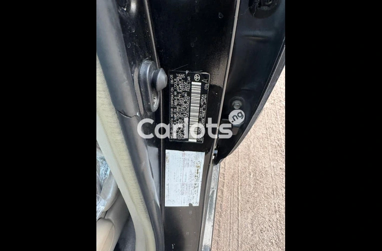 TOYOTA COROLLA LE 2006 - 4/7