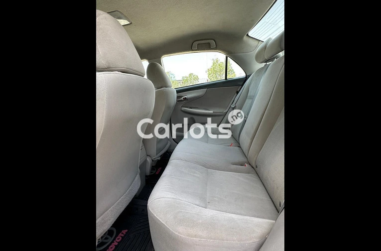 2012 TOYOTA COROLLA LE - 6/7