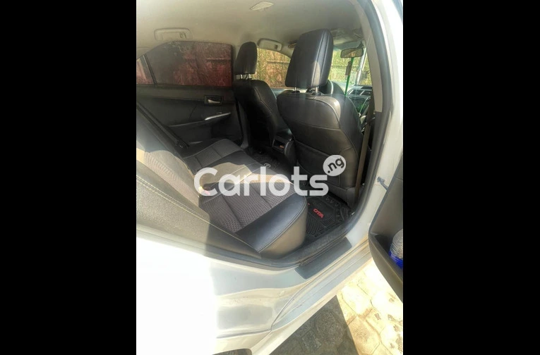 PURE FIRST BODY 2013 TOYOTA CAMRY SPORT - 3/7