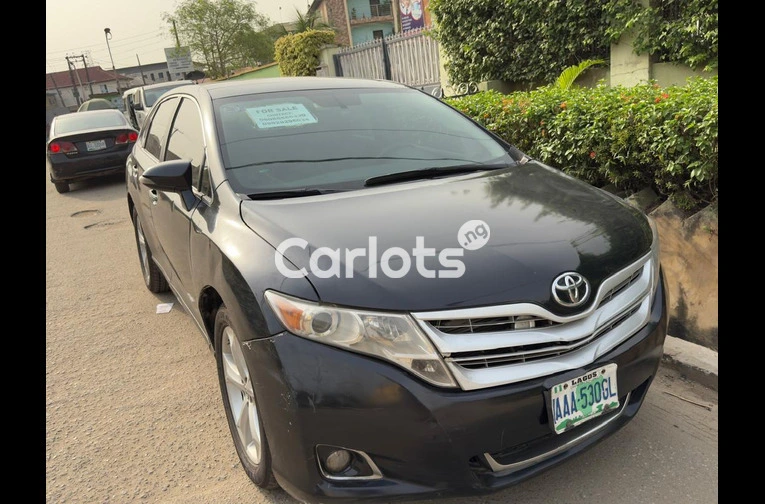 Neatly used 2014/15 Toyota Venza - 1/7
