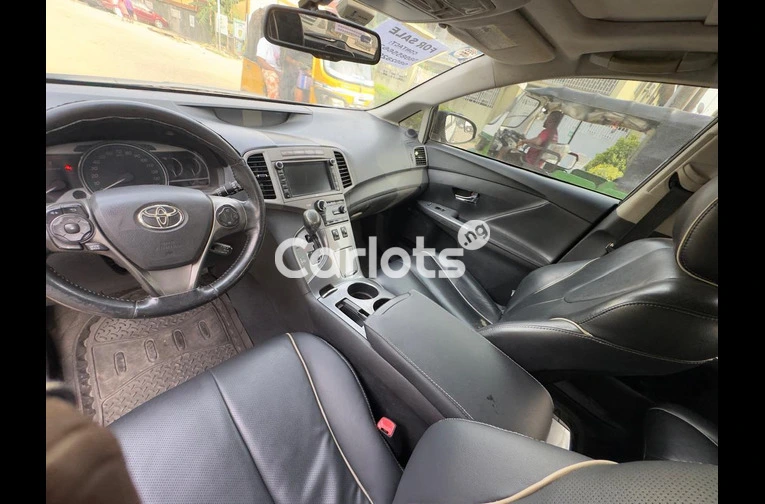 Neatly used 2014/15 Toyota Venza - 4/7