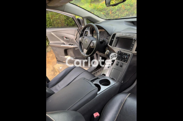 Neatly used 2014/15 Toyota Venza - 5/7