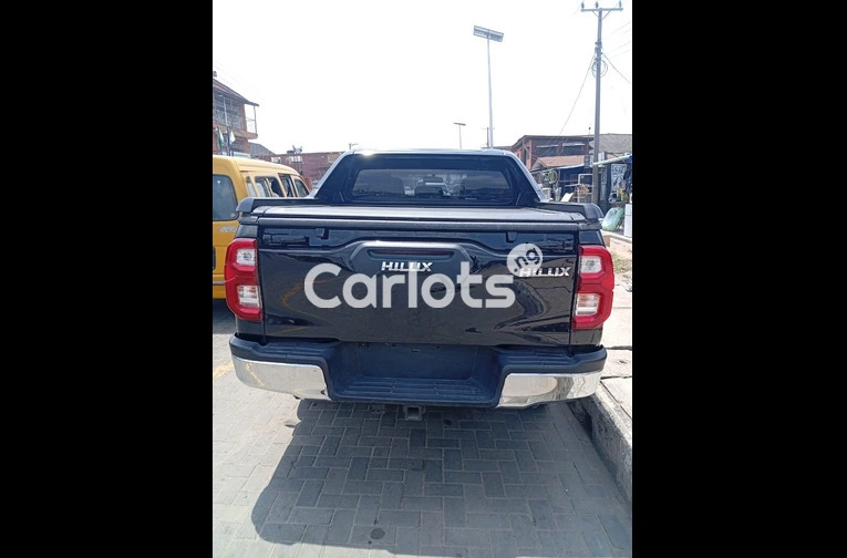 TOKUNBO 2019 TOYOTA HILUX - 7/7