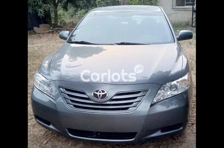 Accident Free Toyota Camry 2007 Model - 2/7