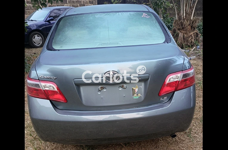 Accident Free Toyota Camry 2007 Model - 3/7