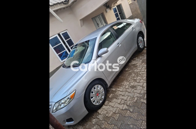 Toyota camry Muscle foreign used 2010 - 2/7