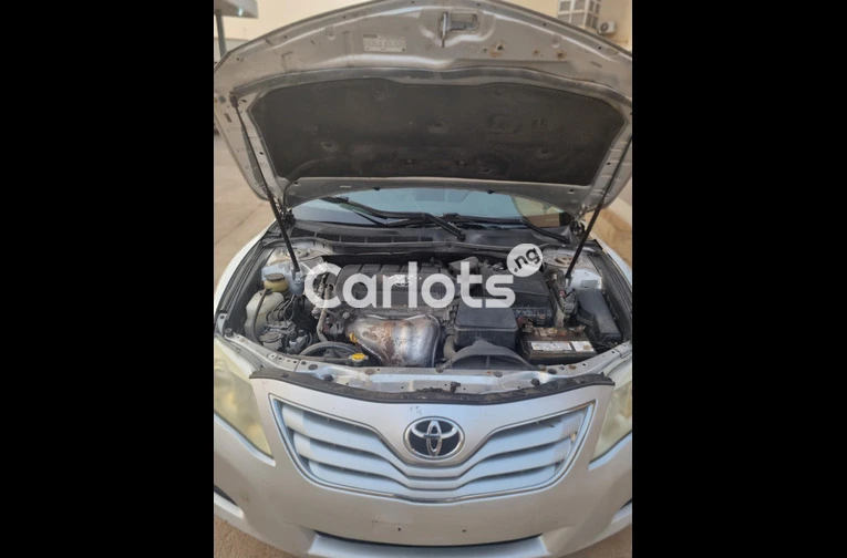 Toyota camry Muscle foreign used 2010 - 6/7