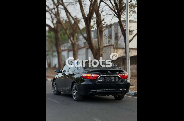 2016 Toyota Camry XSE - 7/7