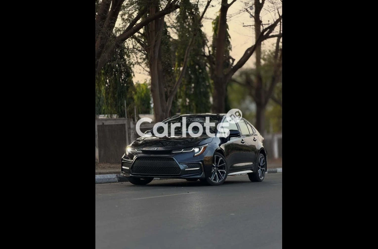 2019 Toyota Corolla XSE - 1/7