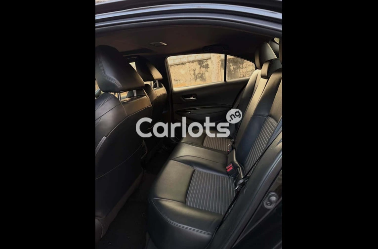 2019 Toyota Corolla XSE - 6/7