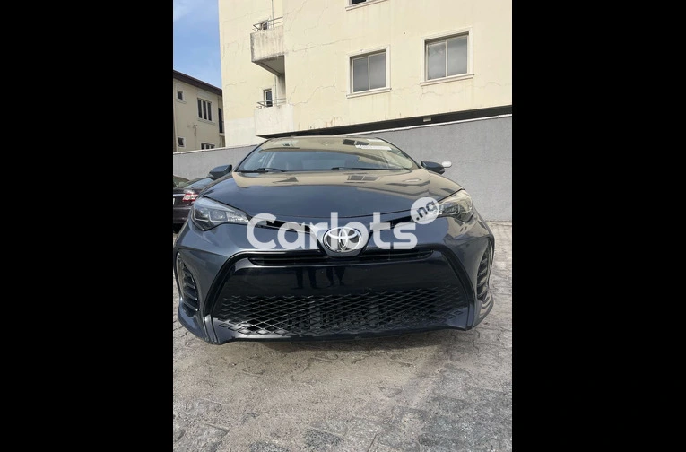 UNREGISTERED 2019 TOYOTA COROLLA SE - 1/7