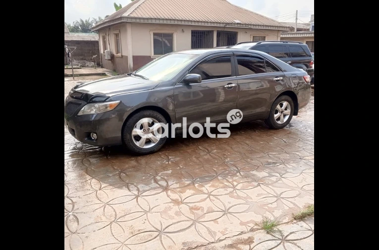 CLEAN REGISTERED 2010 TOYOTA COROLLA LE - 6/7