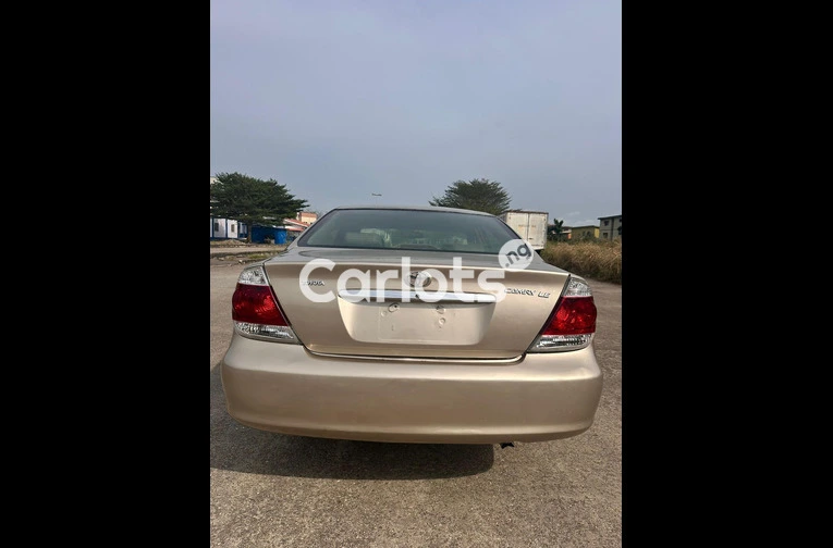 Cheap Toyota Camry 2006 Model - 4/7