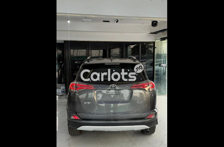 2016 Toyota Rav4 Limited AWD - 2/7