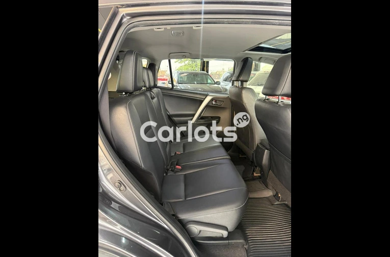 2016 Toyota Rav4 Limited AWD - 7/7