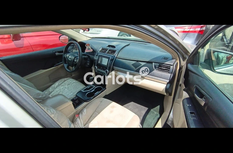 FOREIGN USED 2013 TOYOTA CAMRY XLE(ACCIDENT FREE) - 3/7
