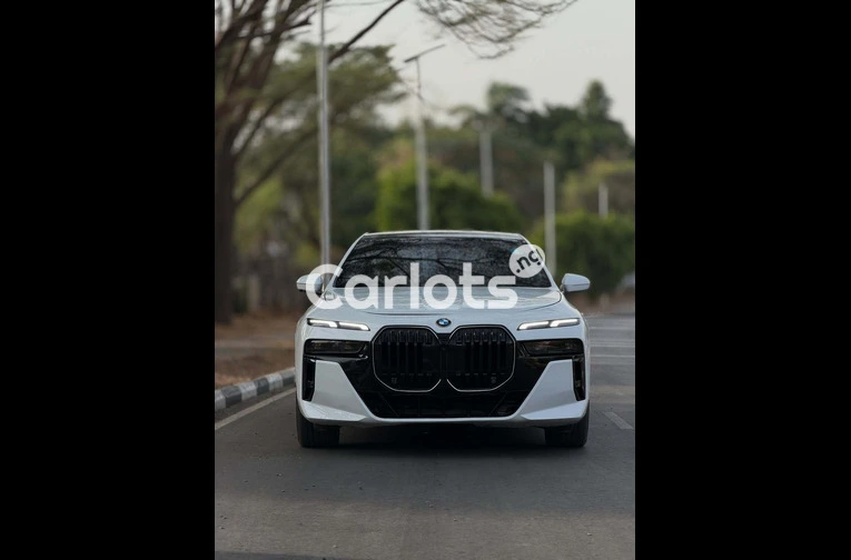 Foreign Used 2025 BMW 7 Series - 2/7