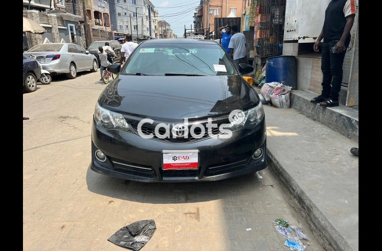 FOREIGN USED 2014 TOYOTA CAMRY XLE(ACCIDENT FREE) - 4/6