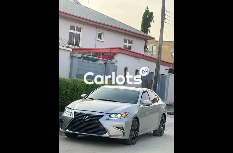 2013 Foreign Lexus ES350