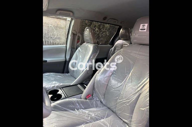 NEW ARRIVAL FOREIGN USED 2014 TOYOTA SIENNA LE - 5/7