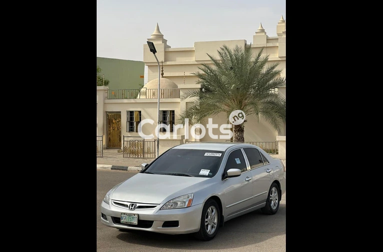 CLEAN 2006 HONDA ACCORD DC