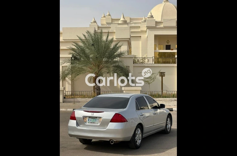 CLEAN 2006 HONDA ACCORD DC - 5/7