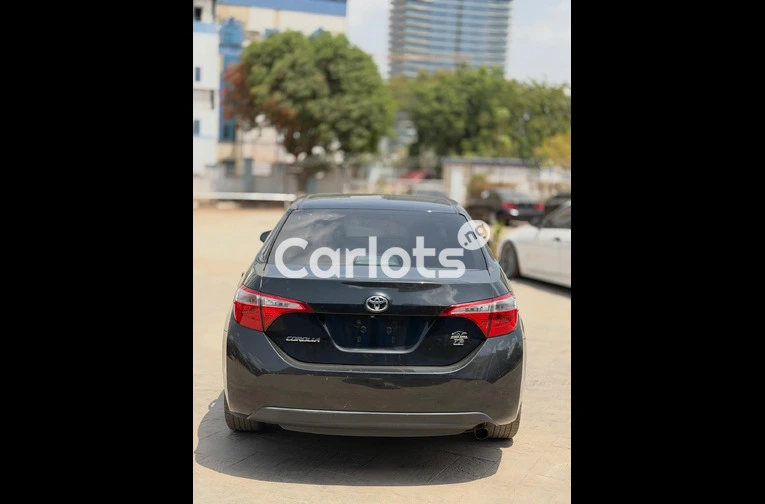 Foreign used 2014 Toyota Corolla LE - 2/7