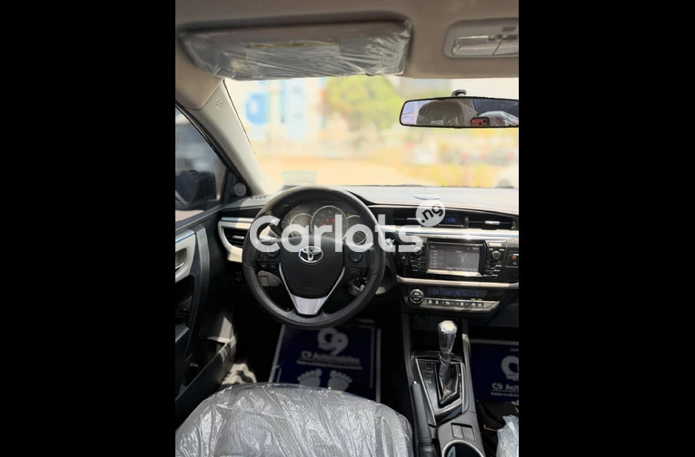 Foreign used 2014 Toyota Corolla LE - 3/7