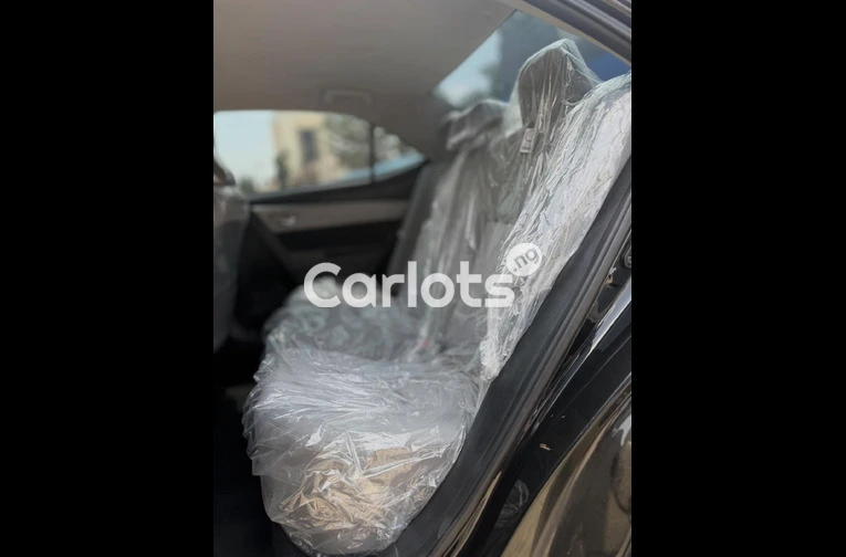 Foreign used 2014 Toyota Corolla LE - 4/7