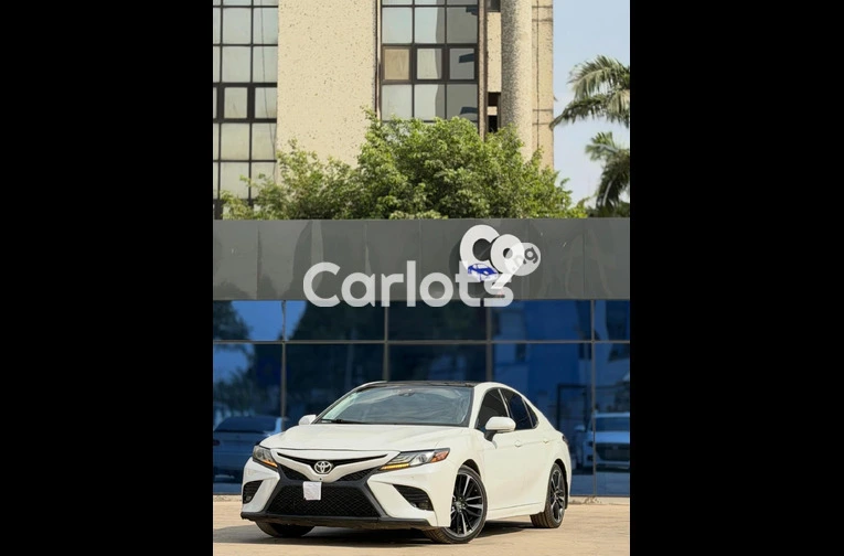 Nigerian used 2019 Toyota Camry XSE - 6/7