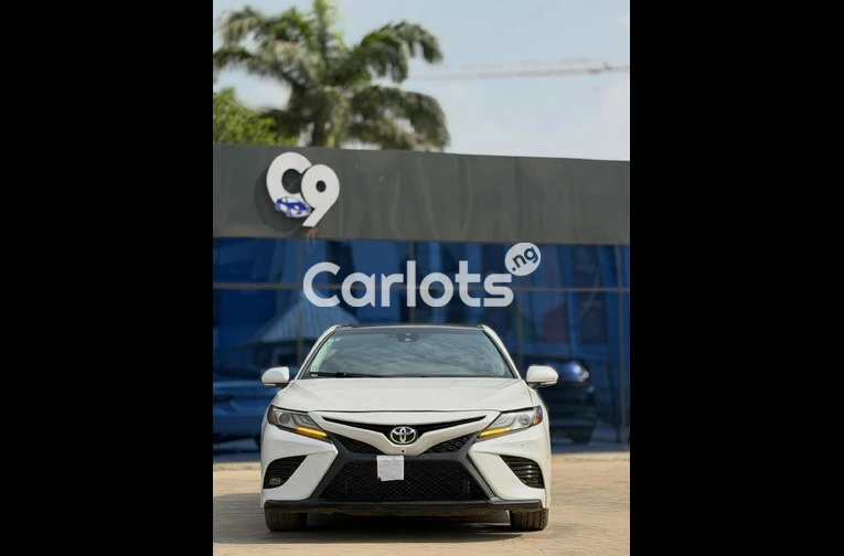 Nigerian used 2019 Toyota Camry XSE - 7/7