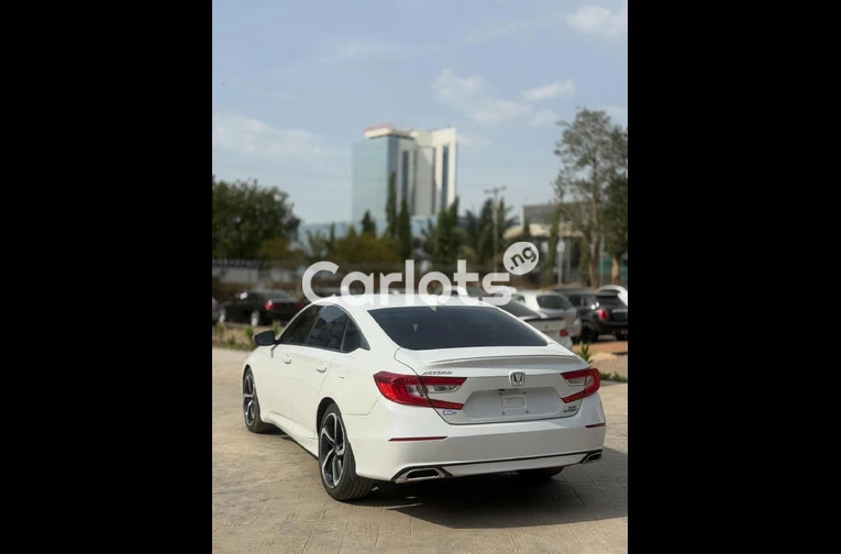 Foreign used 2018 Honda Accord Sport - 2/7