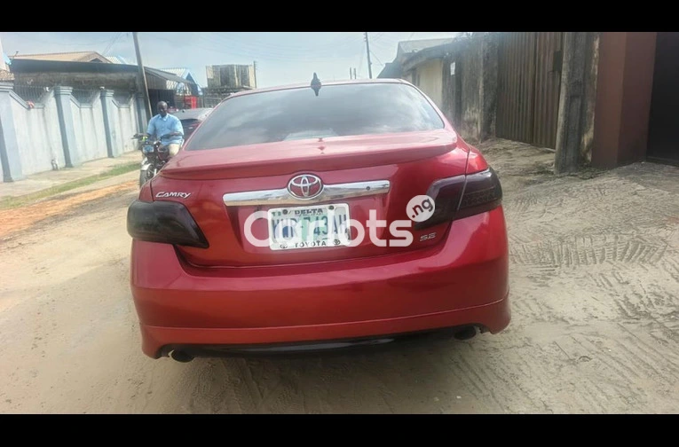 2010 TOYOTA CAMRY SPORT - 2/7