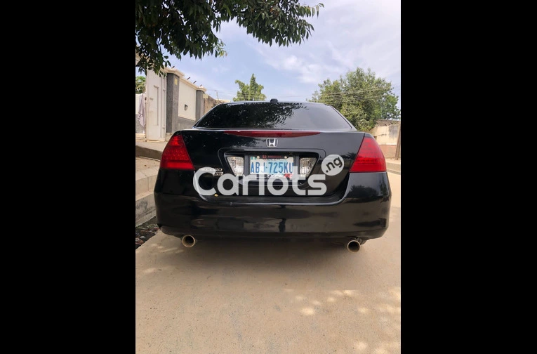 2007 Honda Accord Coupé - 4/5