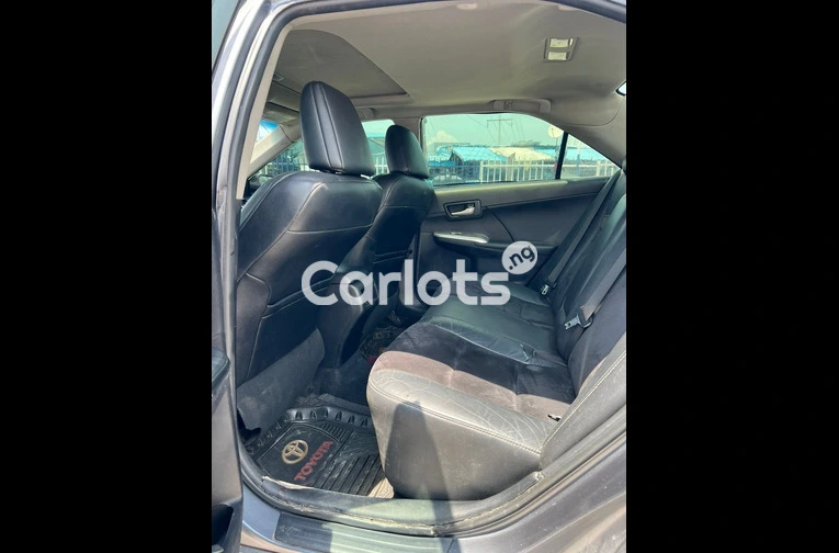 Extremely cleaned 2013 Toyota Camry - 6/7