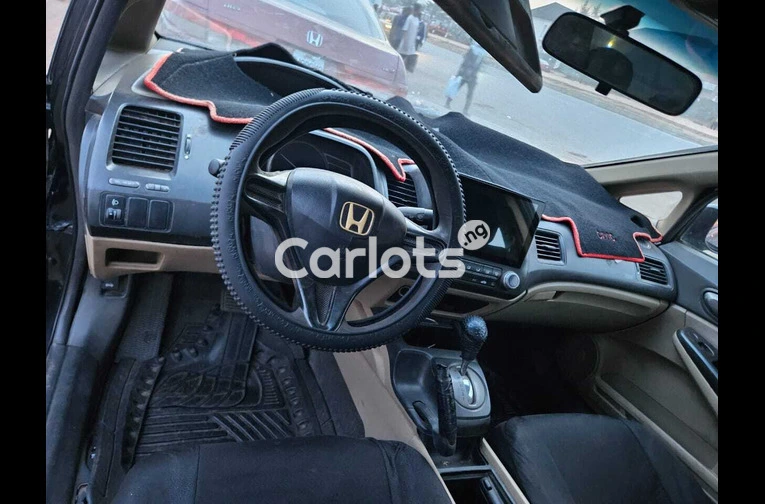 Honda Civic 2007 Model - 3/5