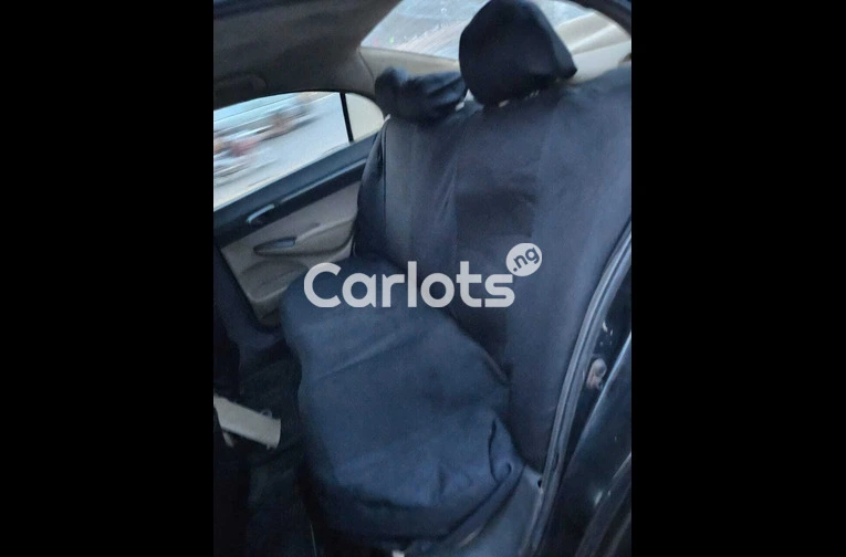 Honda Civic 2007 Model - 4/5