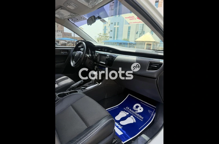 Foreign used 2015 Toyota Corolla X250 - 3/7