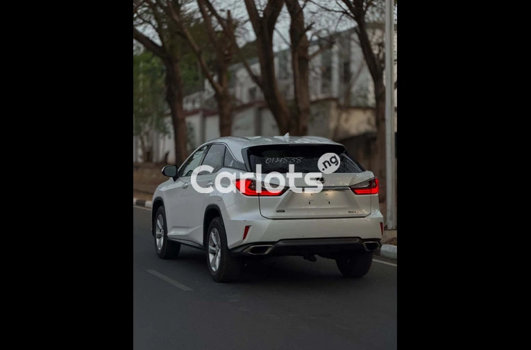 CLEAN LEXUS RX350 2016 - 7/7