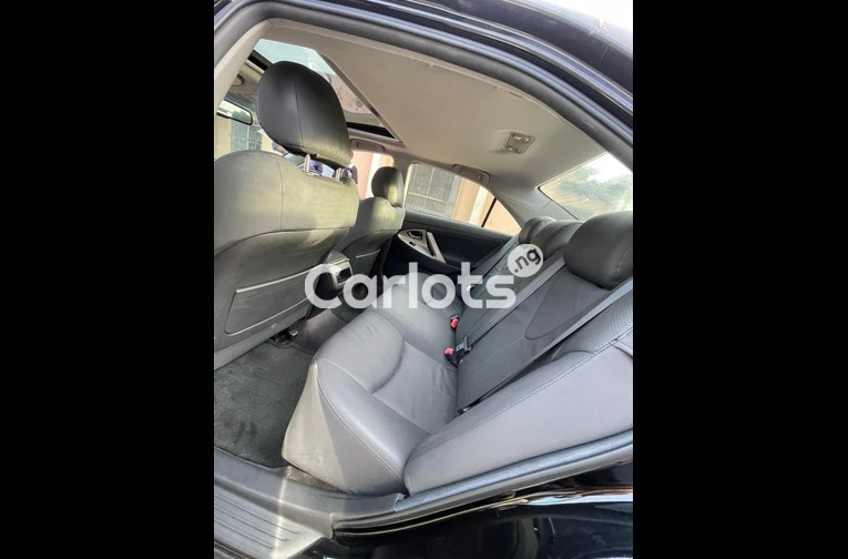 NEW ARRIVAL TOKUNBO 2011 TOYOTA CAMRY SE - 4/7