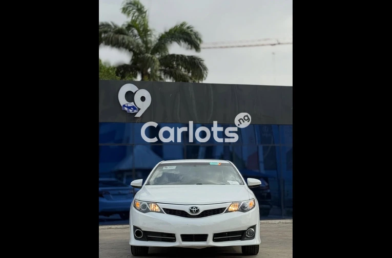 Foreign used 2014 Toyota Camry SE - 6/7