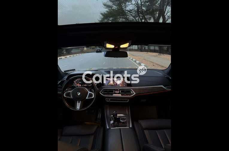 BMW X5 M50i 2020 - 4/7