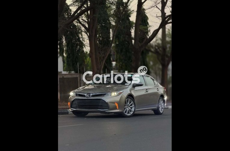 Toyota Avalon Limited 2015