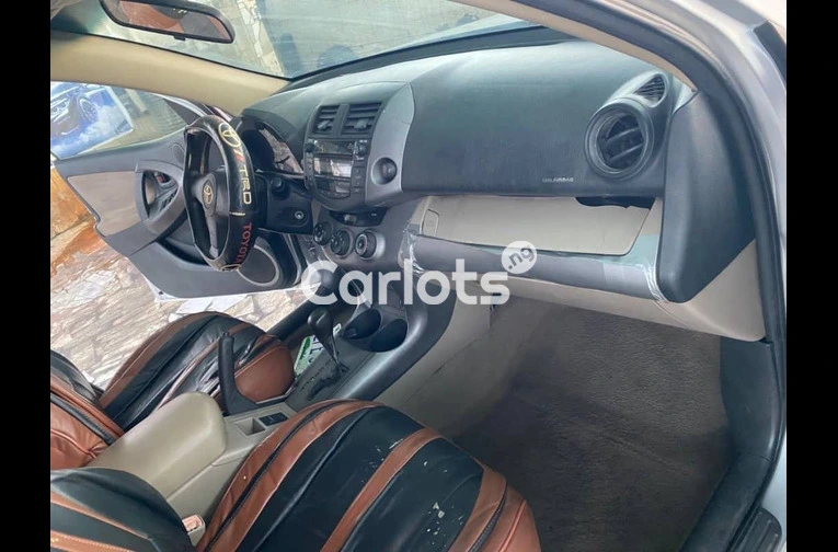 2008 Toyota RAV4 - 2/7