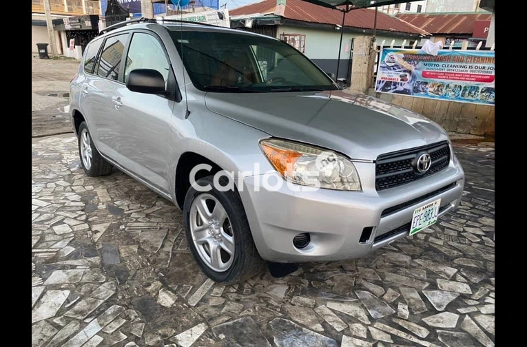 2008 Toyota RAV4 - 3/7