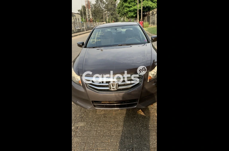 Tokunbo 2011 Honda Accord - 4/7
